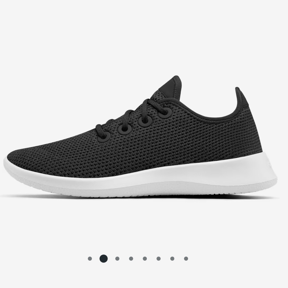 Women’s Allbirds Tree Runners Black and white Size 9 LIKE NEW